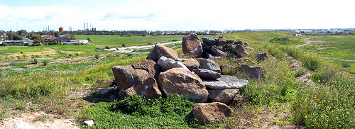 Hanging Rocks A